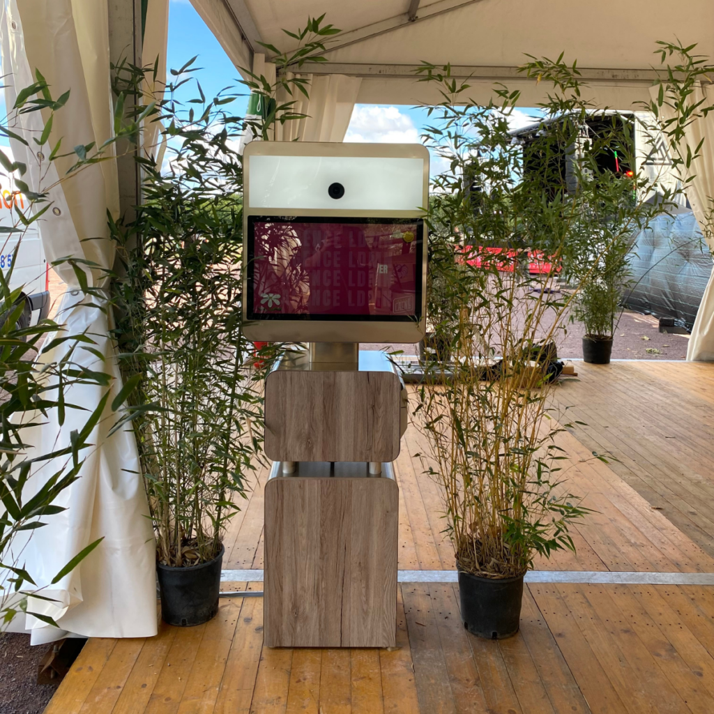 Location photobooth borne à selfies - Agence LDMN - Caen Normandie (9)